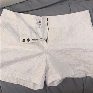 New Vineyard Vine Women’s White Shorts
